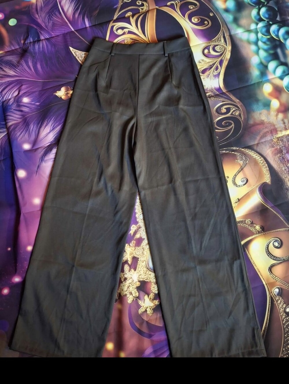 NWT. SHEIN Women's Black and Grey Trousers